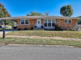 1300 Dalcrest Ln, Saint Louis, MO