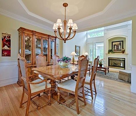 4th image of 119 Carriage Hill Cir