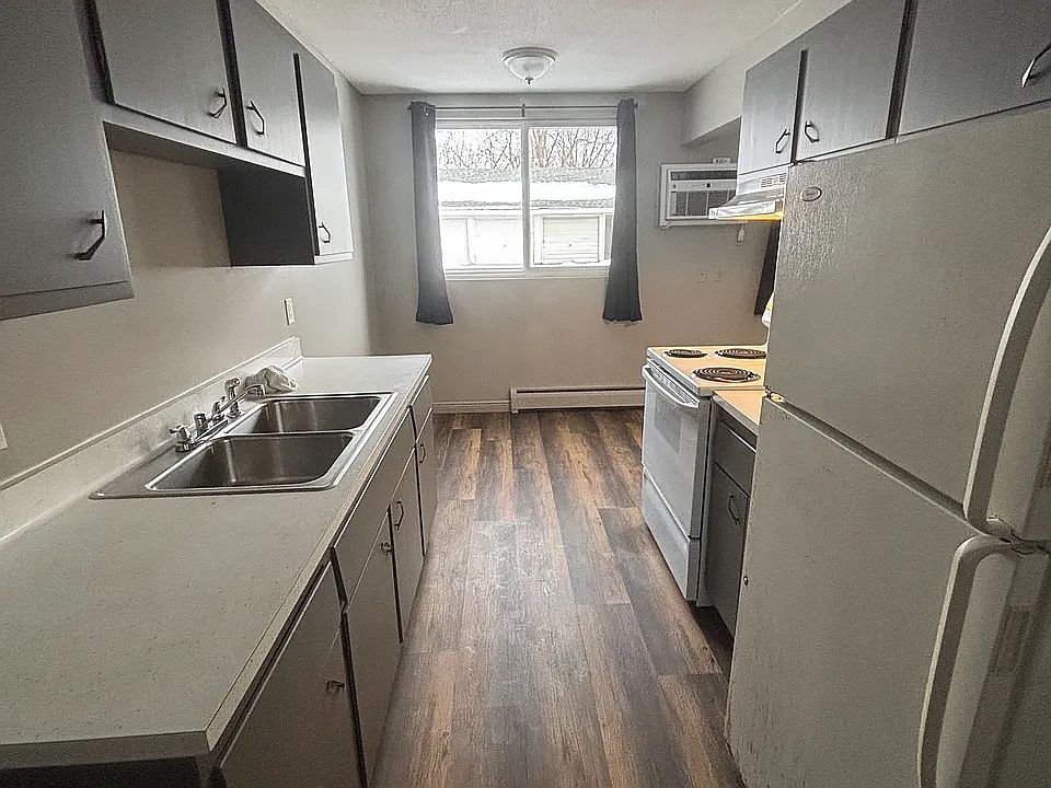 1st image of 5910 W Broadway Ave #3