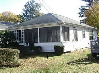 28 Hazard Ave, Warwick, RI 02889