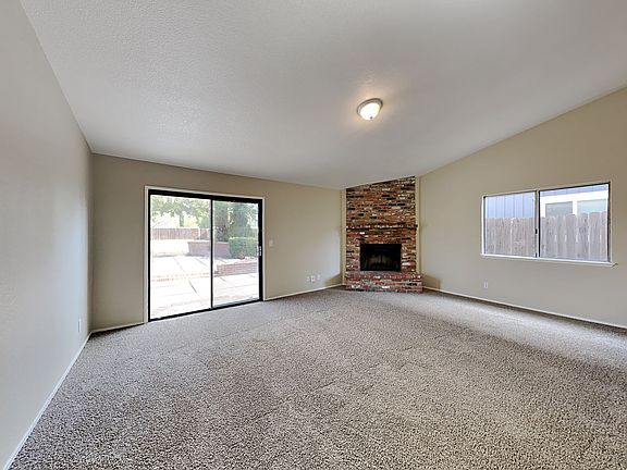 3rd image of 10 Butterwick Ct