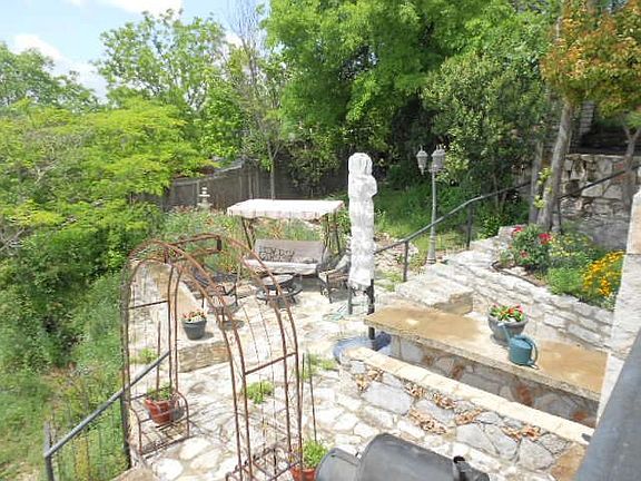 5th image of 1308 Panorama Dr