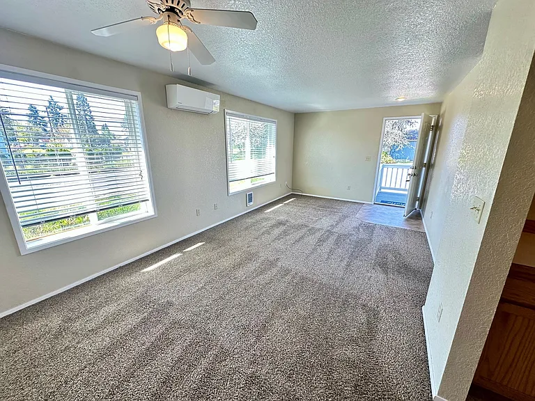 West Wakefield Street - 1120 — Photo 1