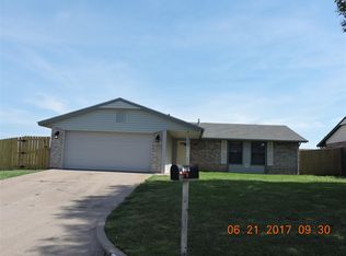 6415 SW Brookline Ave, Lawton, OK 73505