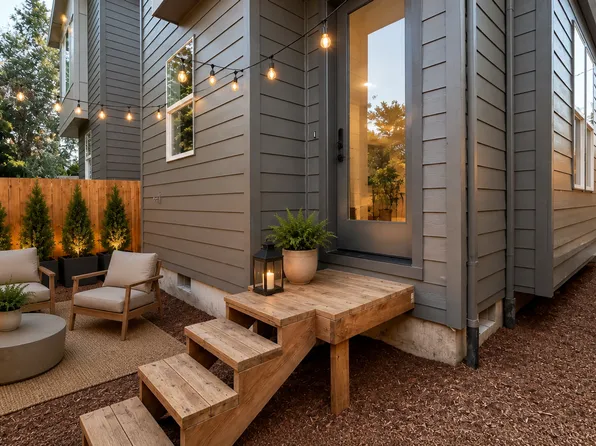 L0628, 2907 N Russet St #B, Portland, OR 97217