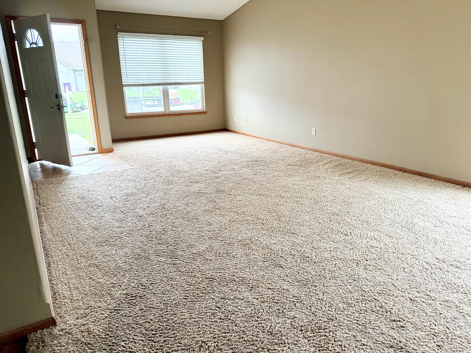3 bed, 1206 sqft, $1,600 — Photo 4