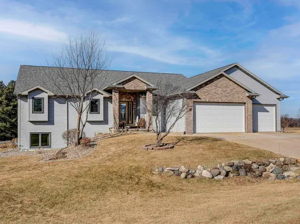 3296 Conservancy Estates Ln, Sun Prairie, WI 53590