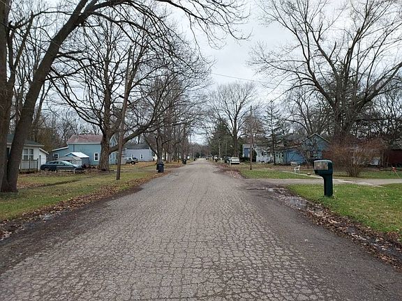 4th image of 124 Washington