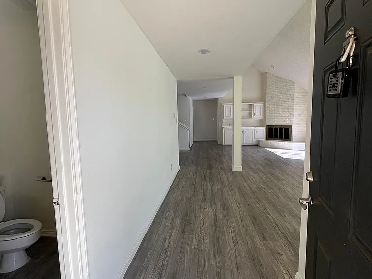 7834 Oakington Dr — Photo 5
