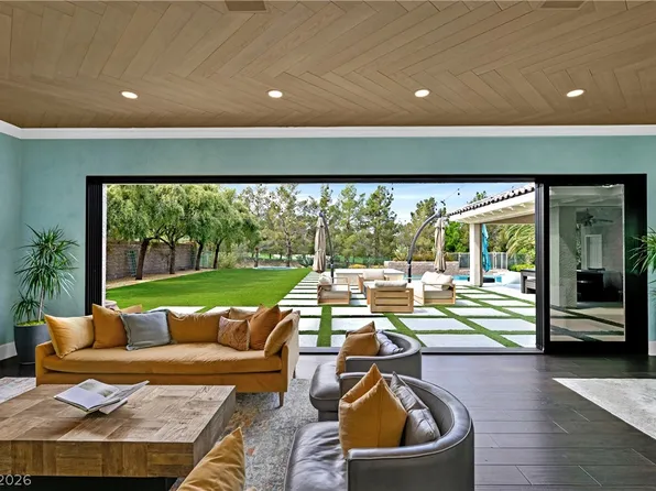 11877 Oakland Hills Dr, Las Vegas, NV 89141