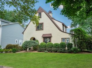 11 Iris Rd, Summit, NJ 07901