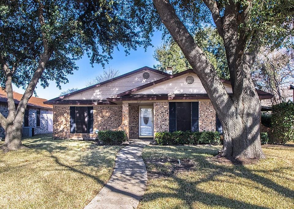 1st image of 609 Kingston Pl