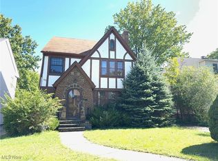 3615 Stoer Rd, Shaker Heights, OH 44122