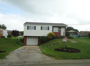 324 Locust Ave, Houston, PA 15342