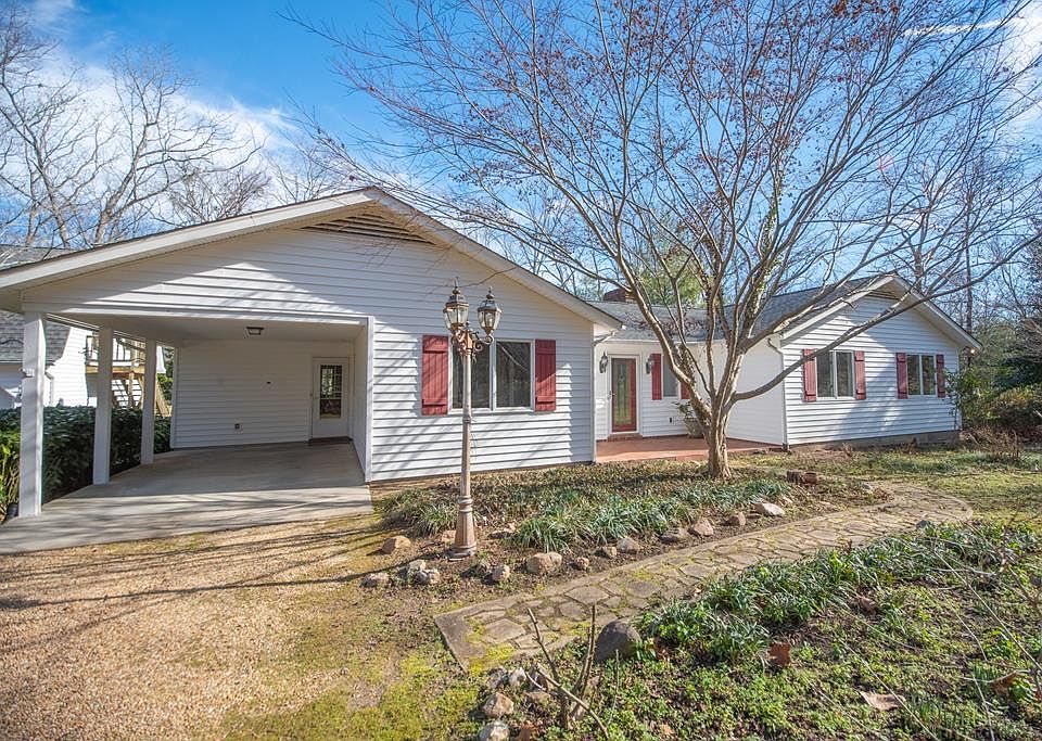 1st image of 38 Point Cove Ln