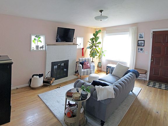 Living room, fireplace