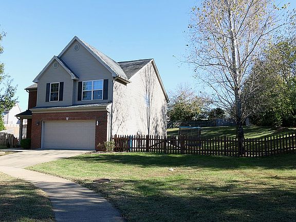 3rd image of 117 Cabot Pl
