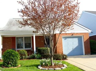 8722 Deer Point Ct, Louisville, KY 40242