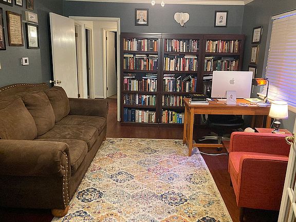 Office/possible 3rd bedroom