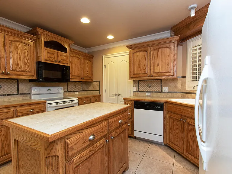 2205 N Norris St — Photo 8