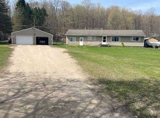 3328 River Rd, Petoskey, MI 49770