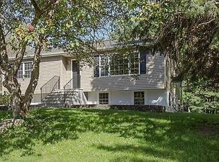 102 Village Cmn, Fishkill, NY 12524