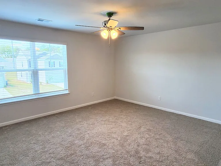 932 Woodside Creek Ln — Photo 13
