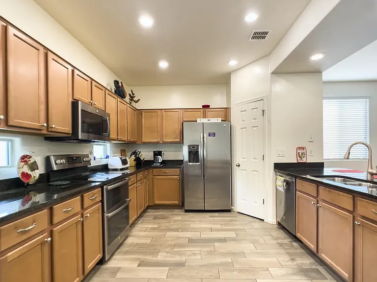 1622 E Chanute Pass — Photo 7