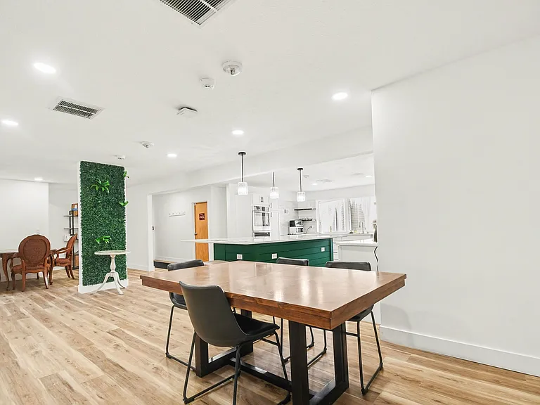 Harter Heights Place — Photo 56