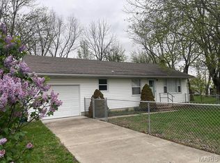 641 S Walnut St, Gerald, MO 63037