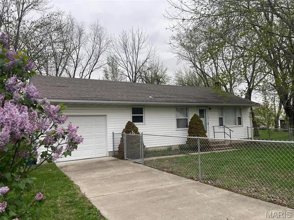 641 S Walnut St, Gerald, MO 63037