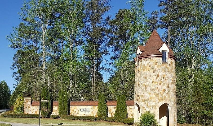 1st image of 590 Decoupage Dr #29