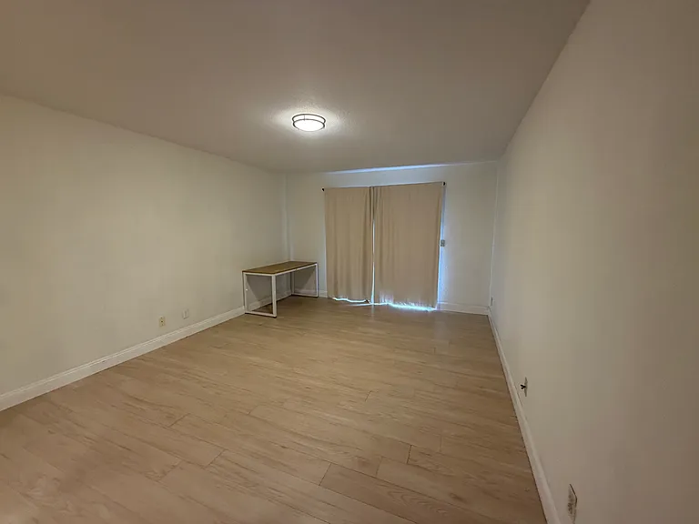 5410 Makati Cir — Photo 34