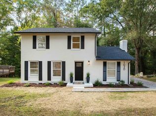 1020 Northclift Dr, Raleigh, NC 27609