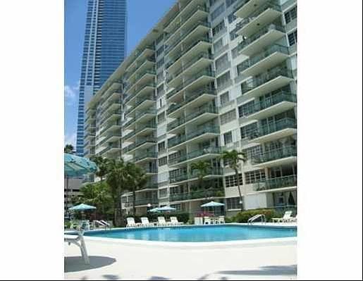 3rd image of 1408 Brickell Bay Dr APT 1007