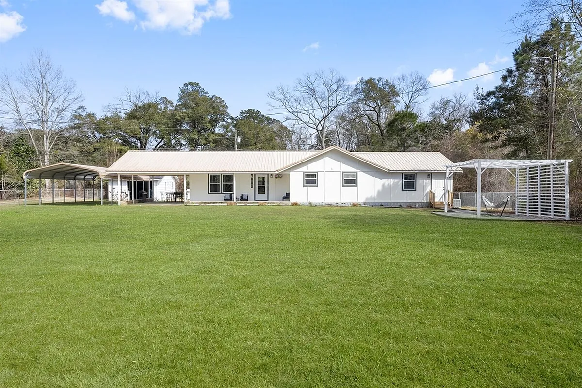 Building Photo - Johns Bayou Rd
