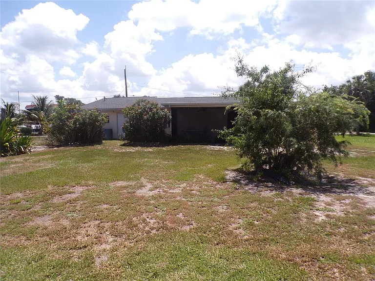 421 Orchid Dr — Photo 15