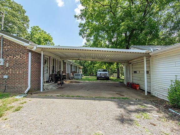 3rd image of 320 Rabbit Ranch Rd