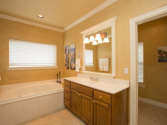 Separate Shower & Jetted Tub