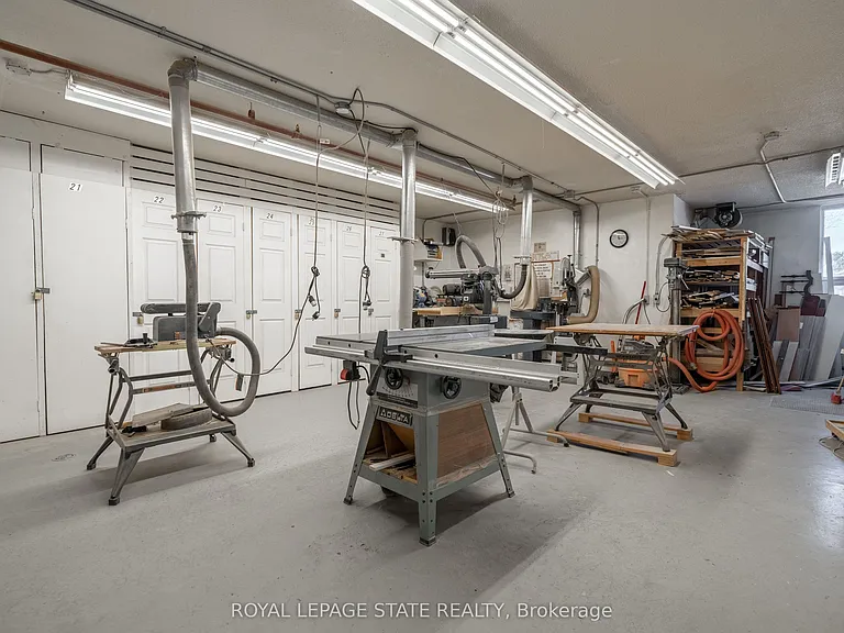 500 Green Rd #1218 — Photo 32