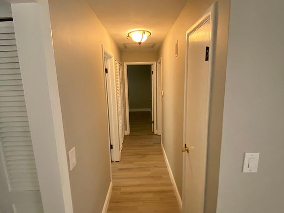 3rd image of 469 Jewell Ct APT 1