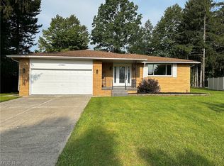 7460 Meadow Ln, Parma, OH 44134