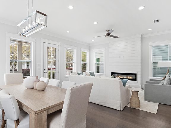 4th image of 171 Redbud Ln