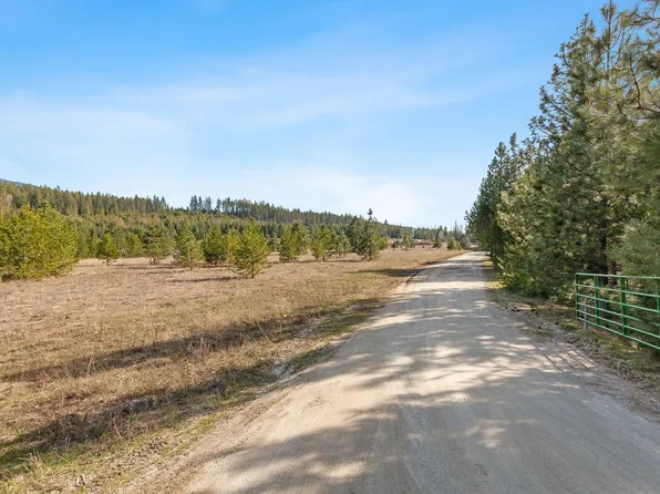 233 James Rd, Sagle, ID 83860