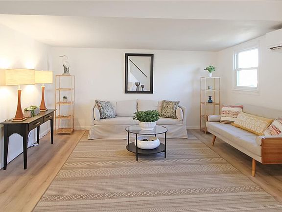 5th image of 3006 Eldridge Ave