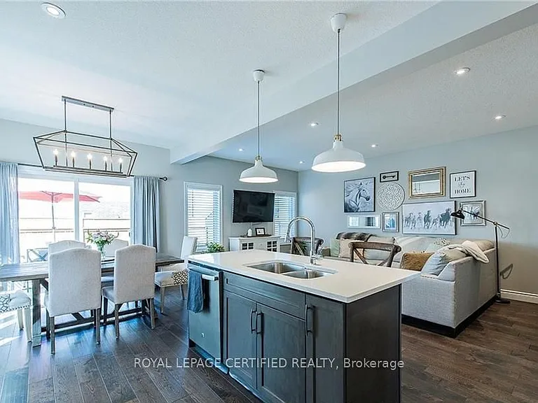 940 Reeves Ave — Photo 13