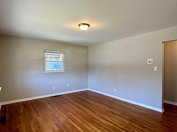 4th image of 2064 Belcher Dr