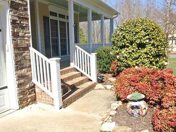 2nd image of 301 Farnswick Pl