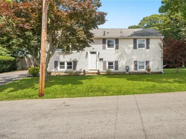 19 Cantara St, West Warwick, RI 02893