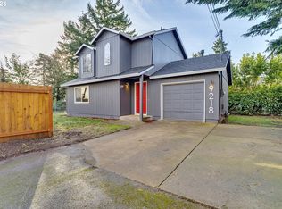 9218 SE Lincoln St, Portland, OR 97216